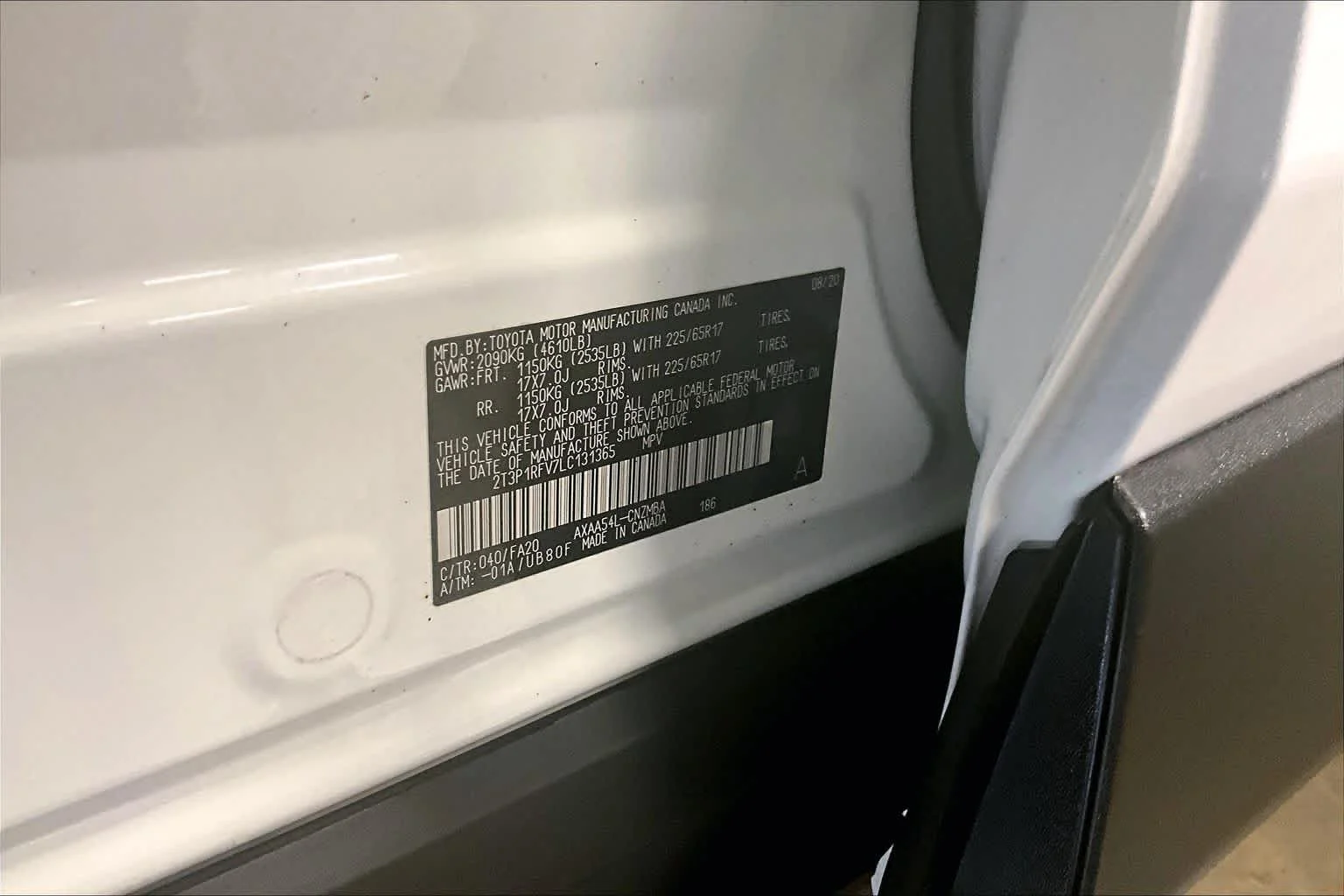 Used 2020 Super White Toyota XLE image 34