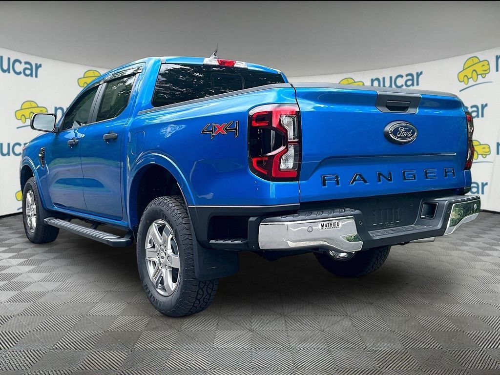Used 2025 Blue Ford XLT image 5