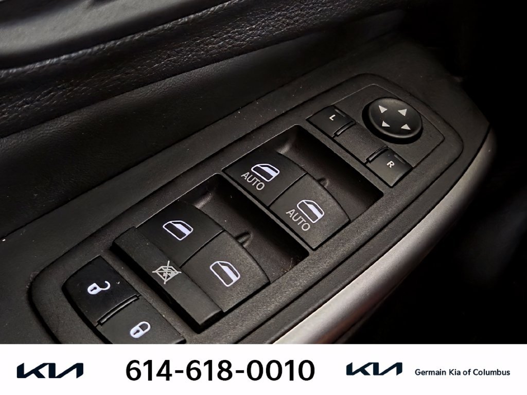 Used 2021 Silver Jeep Latitude Lux image 26