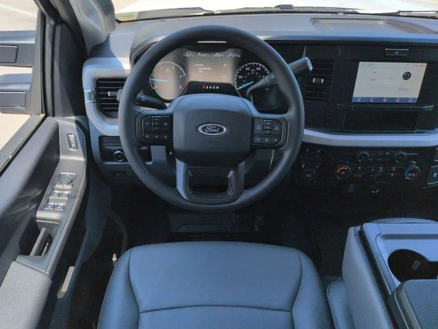 New 2026 Oxford White Ford F-450® XL image 15