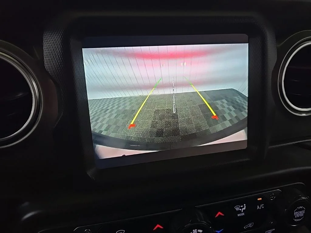 2020 Jeep Wrangler Unlimited Sahara - Photo 23