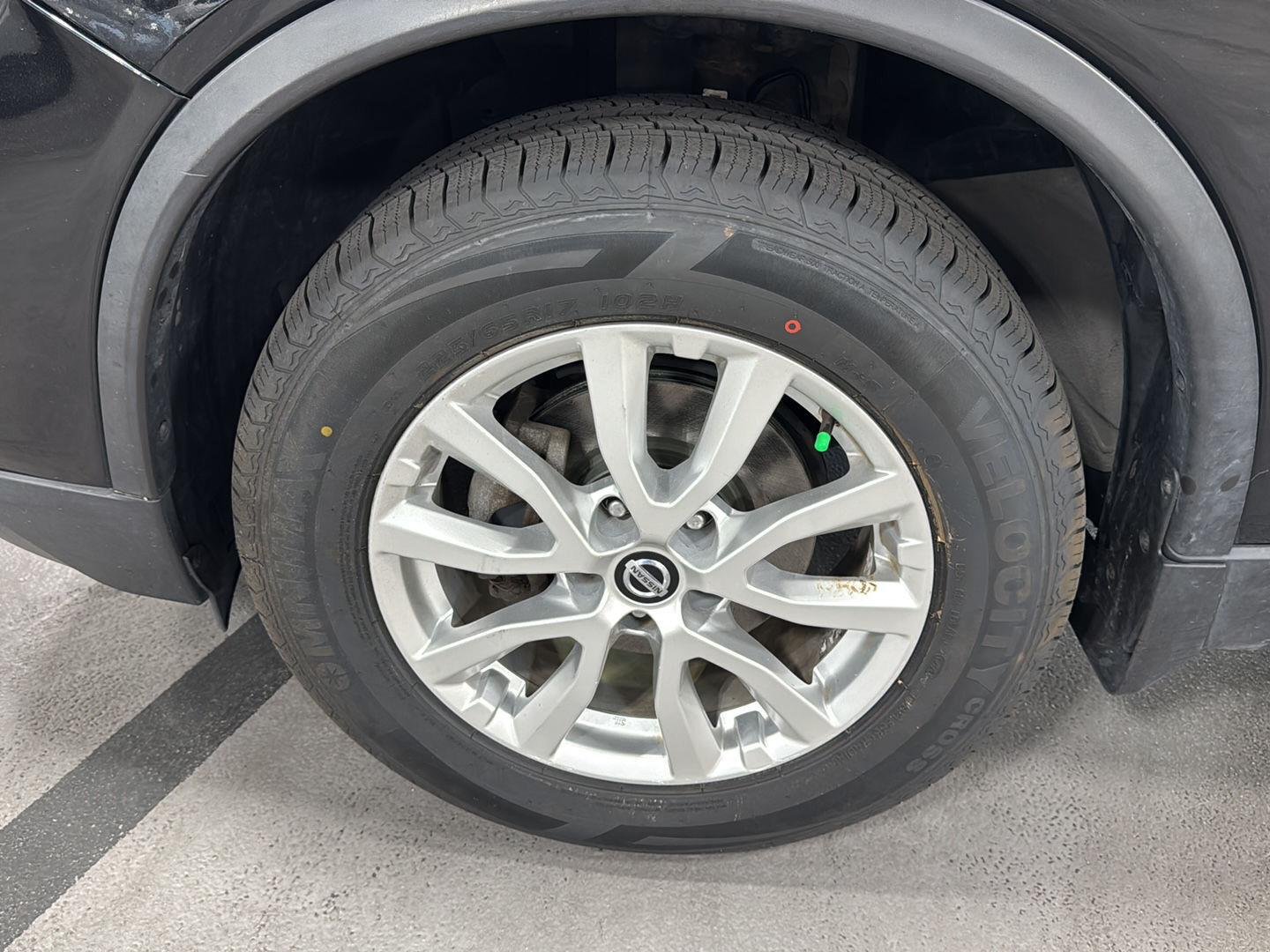 2018 Nissan Rogue SV - Photo 14