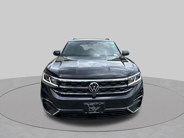 Used 2021  Volkswagen 3.6L V6 SEL Premium R-Line image 2