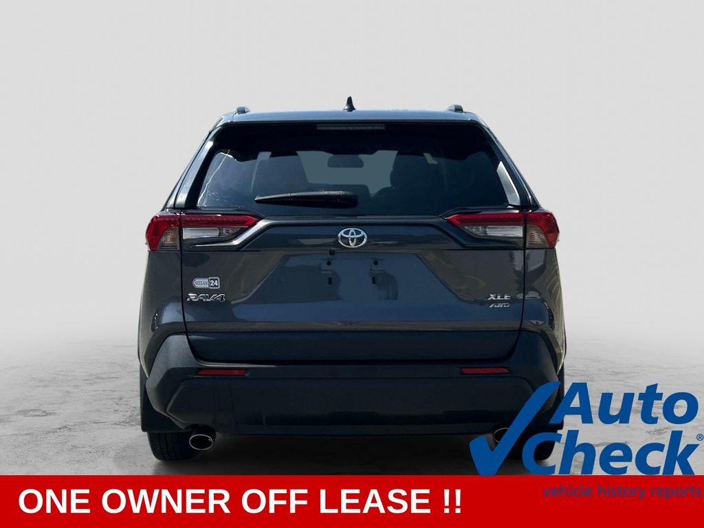 Used 2022 Gray Toyota XLE image 6