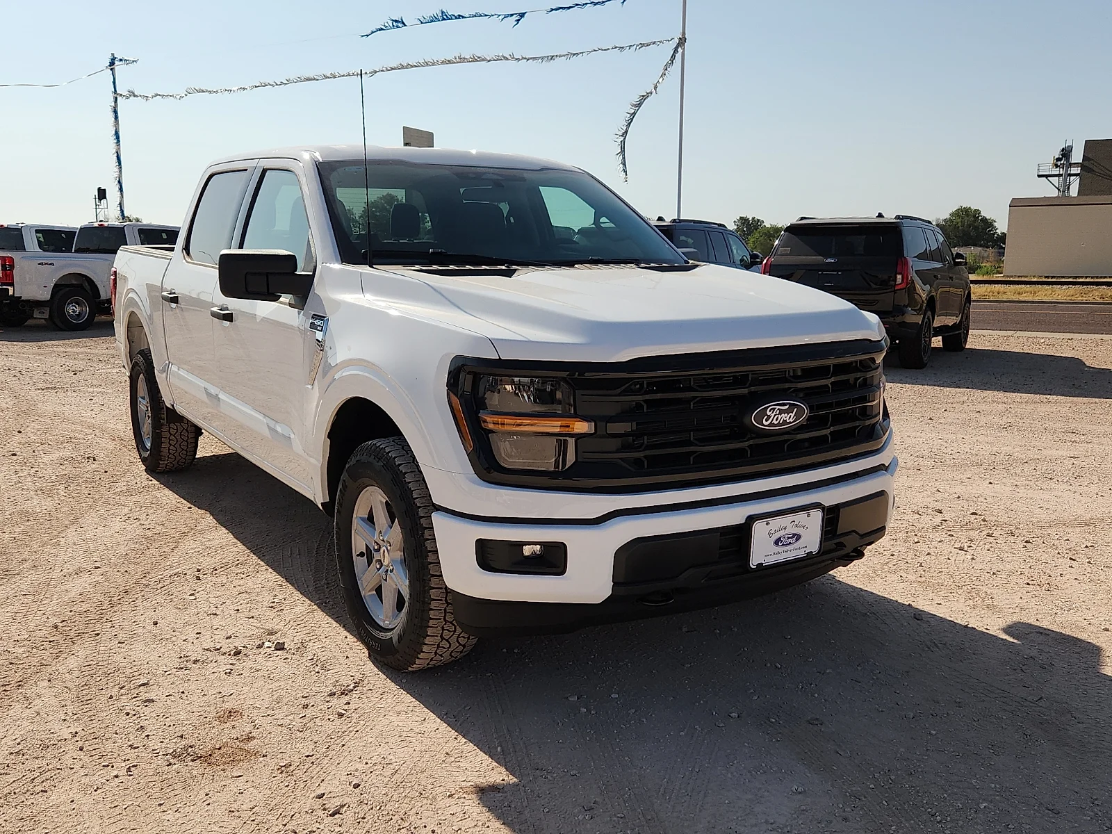 New 2026 Oxford White Ford XLT image 1