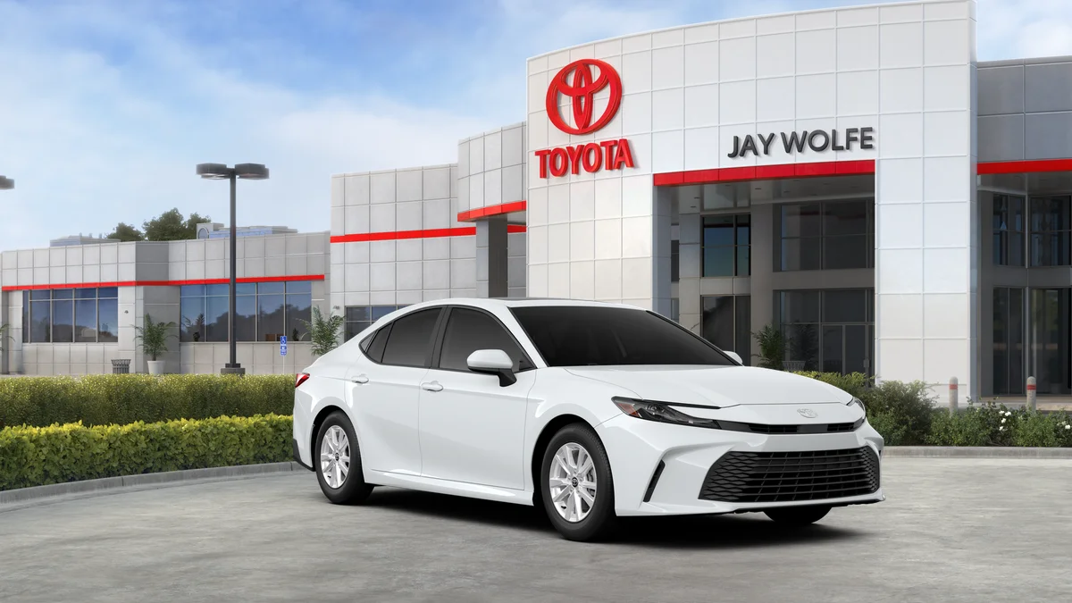New 2026 Ice Cap Toyota LE image 15
