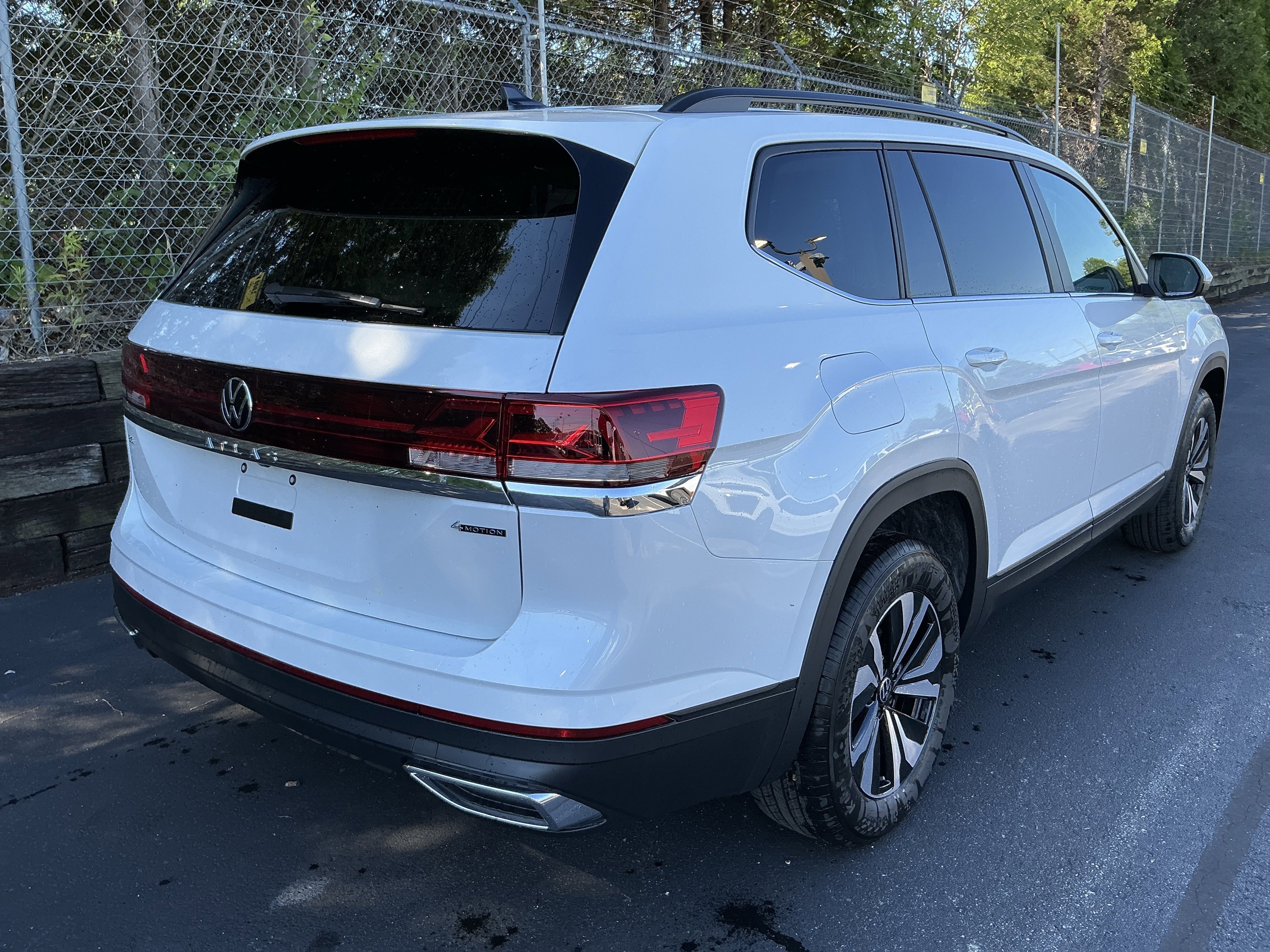 New 2026 Opal White Pearl Volkswagen 2.0T SE image 7