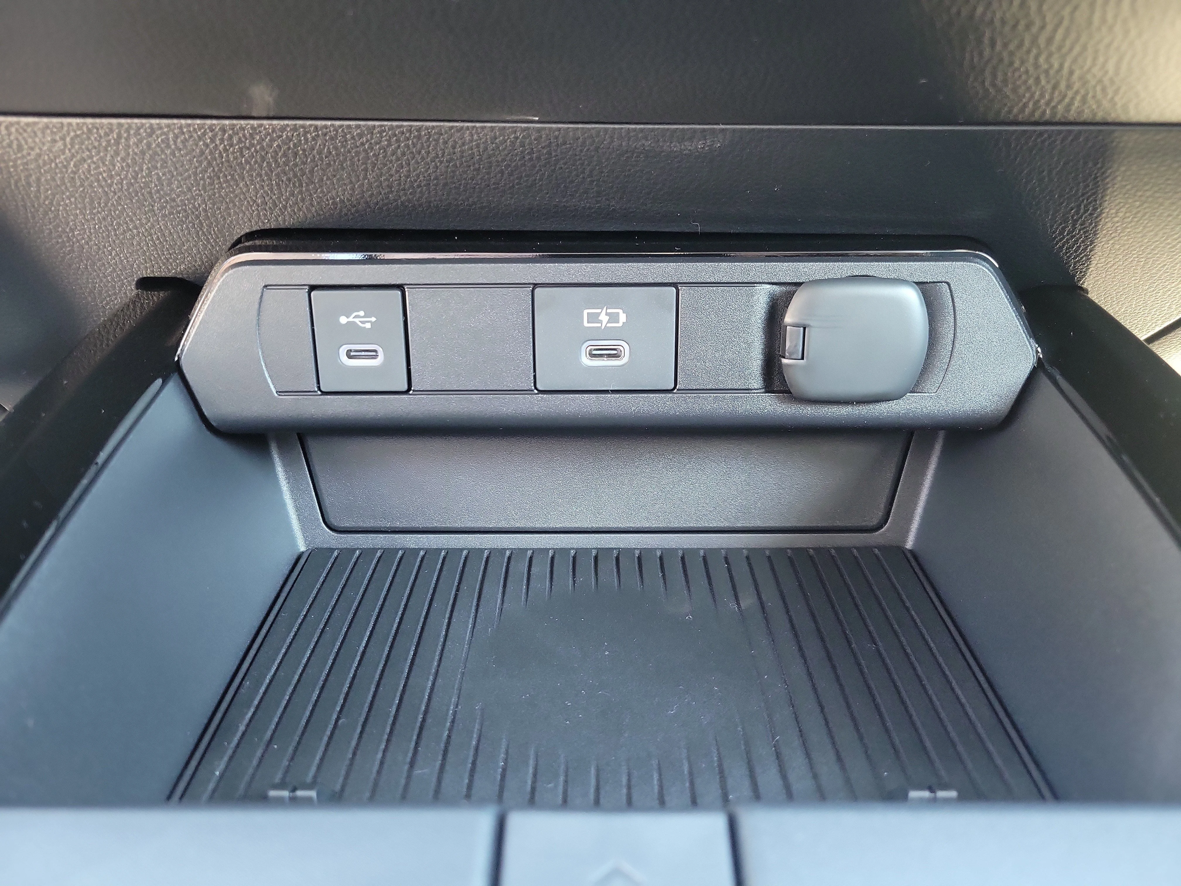 New 2026 Wind Chill Pearl Toyota XSE Premium image 8