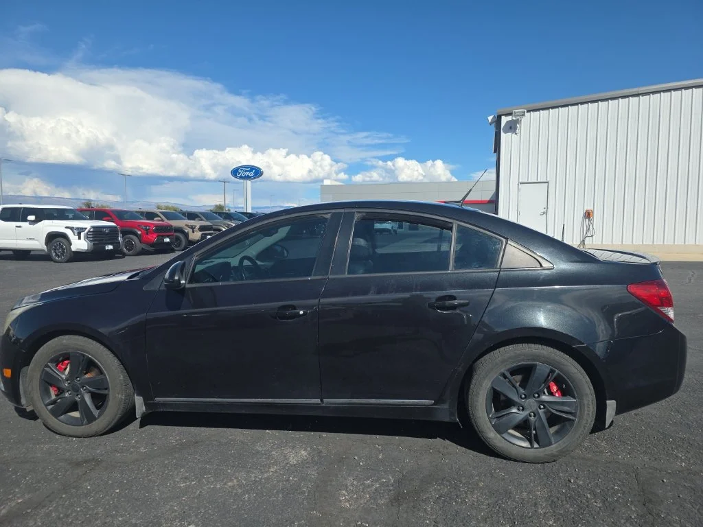 Used 2014 Black Granite Metallic Chevrolet Diesel image 6