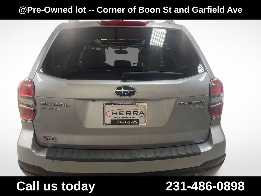 Used 2014 Silver Subaru 2.5i Premium image 8