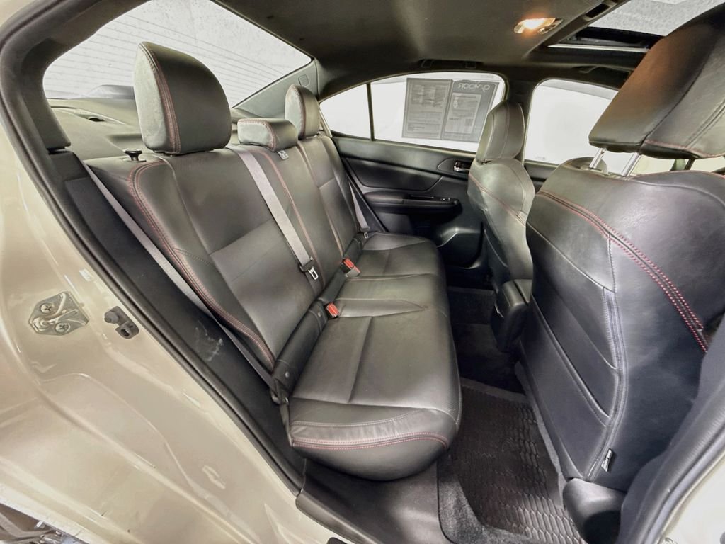 Used 2016 Crystal White Pearl Subaru Limited image 28