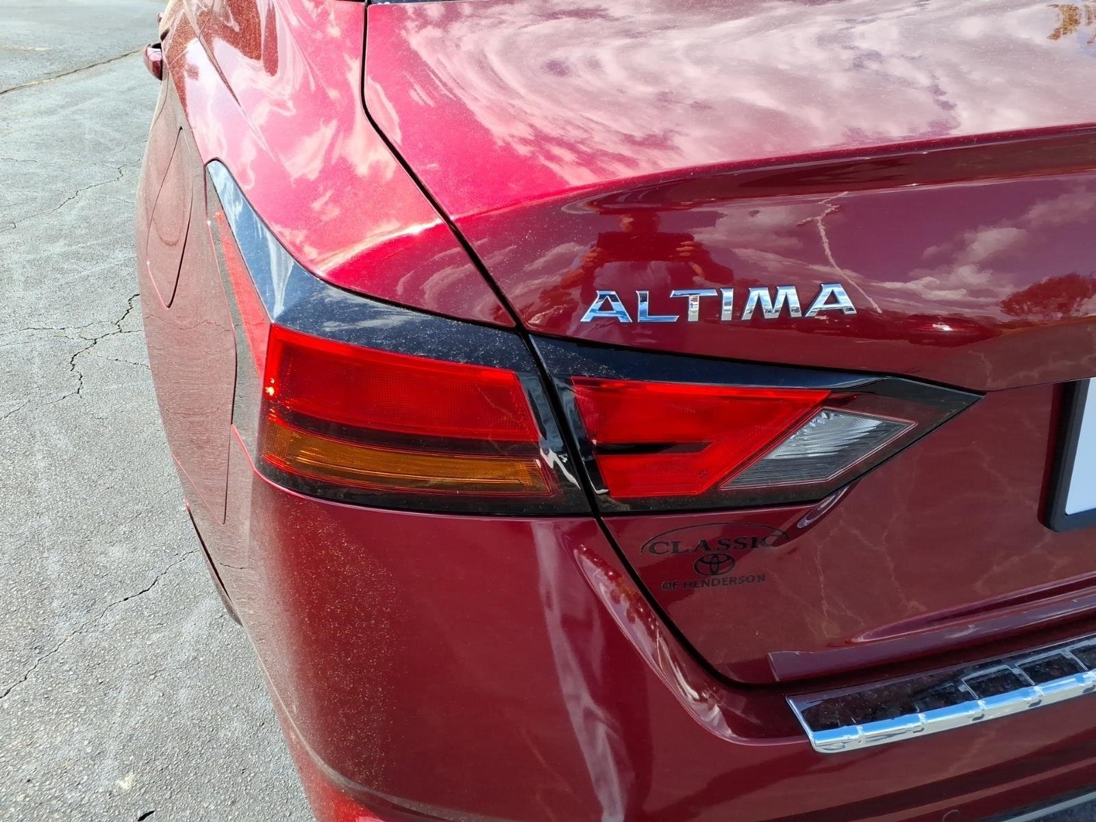 Used 2020 Scarlet Ember Tintcoat Nissan 2.5 SR image 15