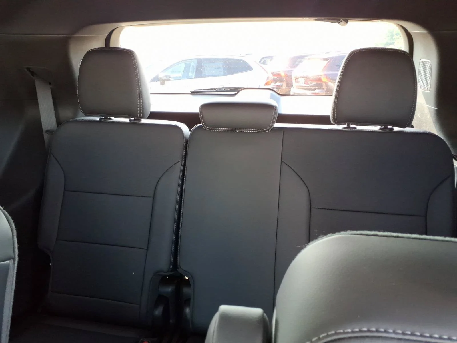 Used 2025 Summit White Gaz Buick Preferred image 15