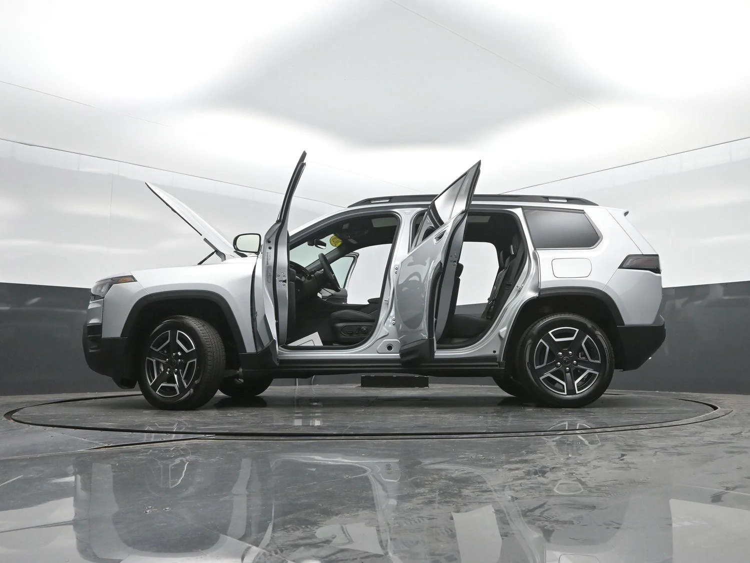 New 2026 Silver Zynith Clear-Coat Exterior Paint Jeep Laredo image 51