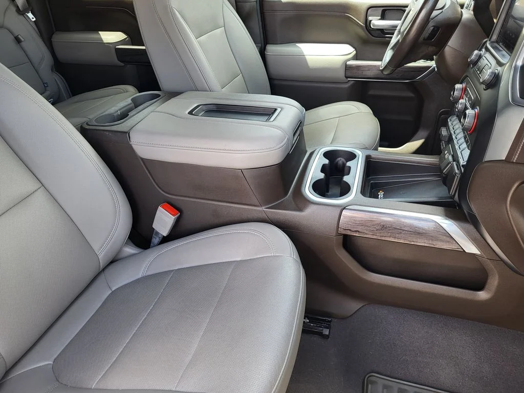 Used 2021 SUMMIT WHITE Chevrolet LTZ image 11