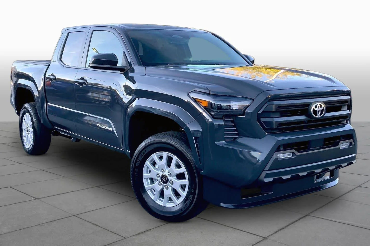 Used 2026 Underground Toyota SR5 image 3