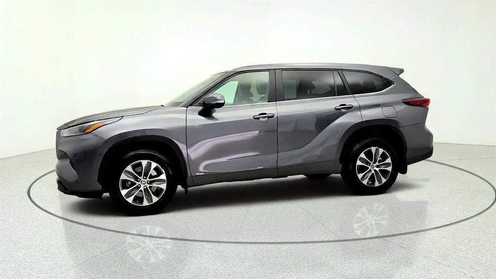 Used 2024 Magnetic Gray Metallic Toyota Hybrid XLE AWD w/ Roof Cross Bars image 8