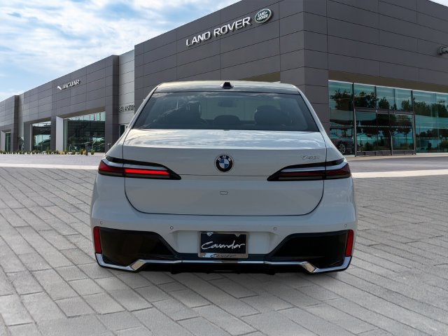 Used 2025 White BMW 740i image 4