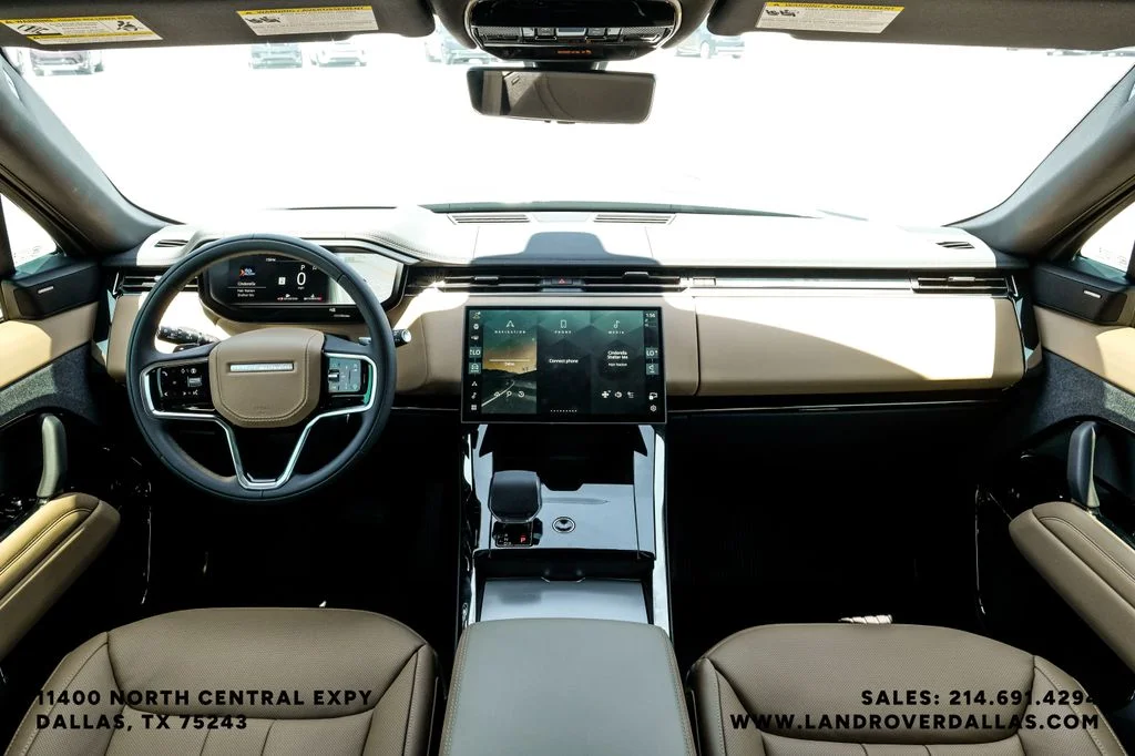 New 2026 Santorini Black Metallic Land Rover SE image 13