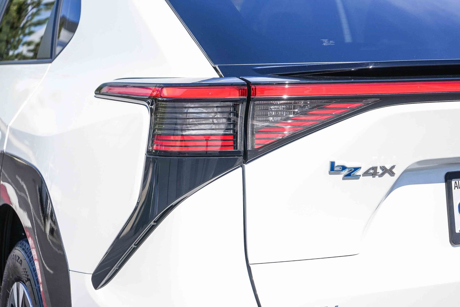 Certified Used 2025 Pearl Toyota XLE image 11