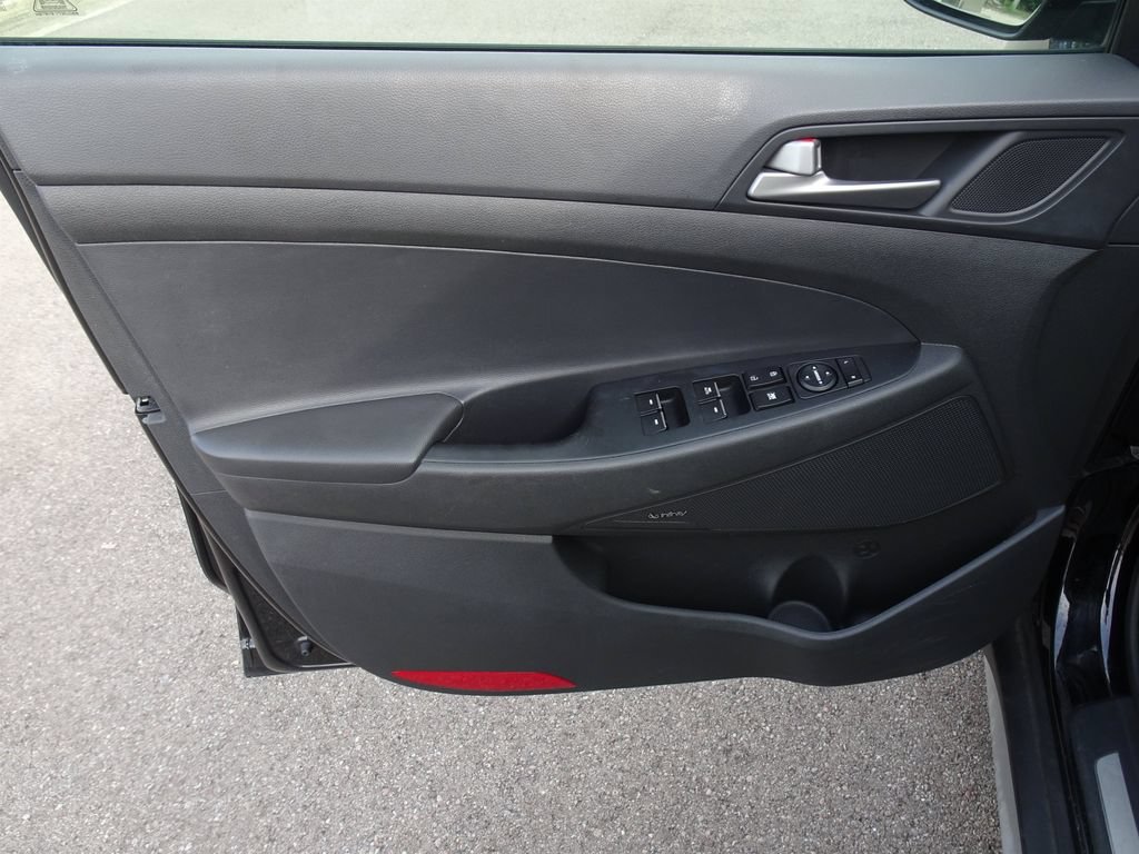 Used 2017 Ash Black Hyundai Limited image 13
