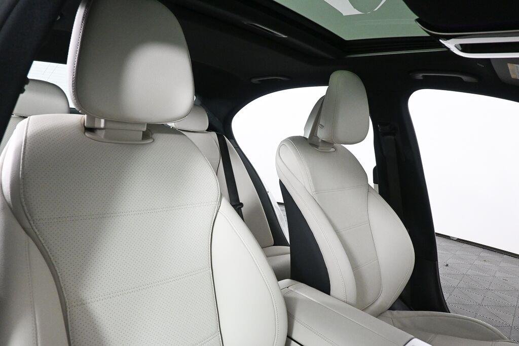 Certified Used 2024 Polar White Mercedes-Benz C 300 image 20