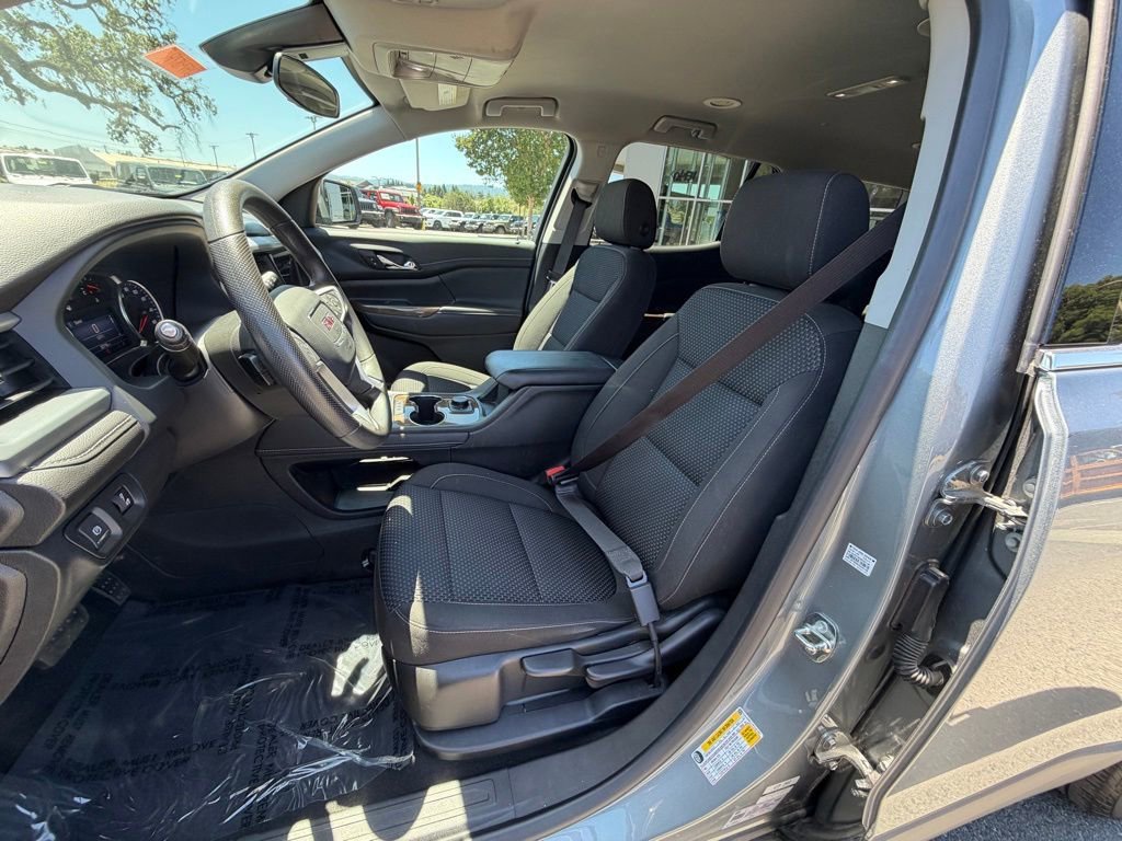 2023 GMC Acadia SLE - Photo 10