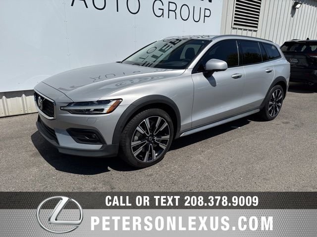 2024 Volvo V60 Cross Country Ultimate - Photo 8