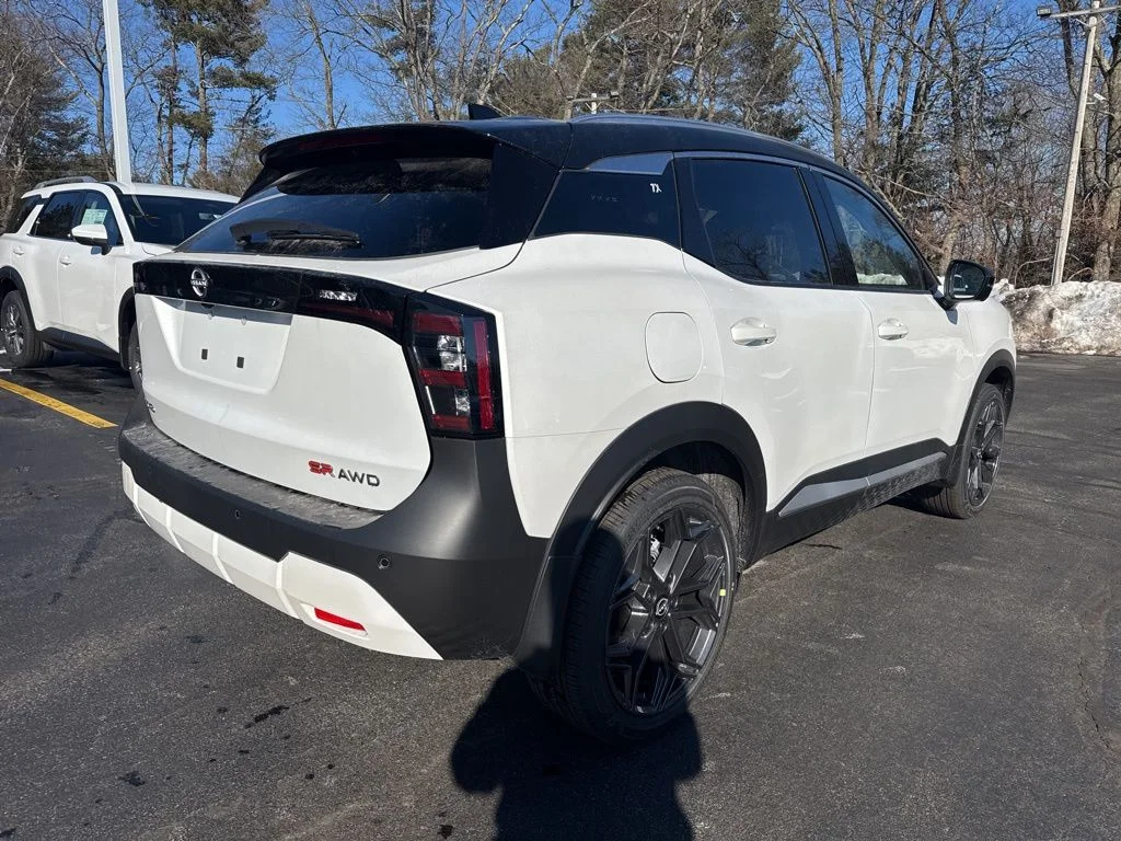 New 2026 Aspen White TriCoat / Super Black Two-tone Nissan SR image 7