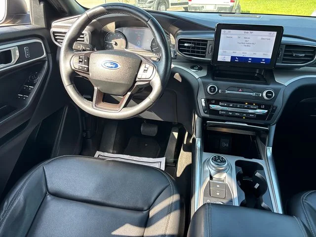 Used 2020 Black Ford XLT image 12