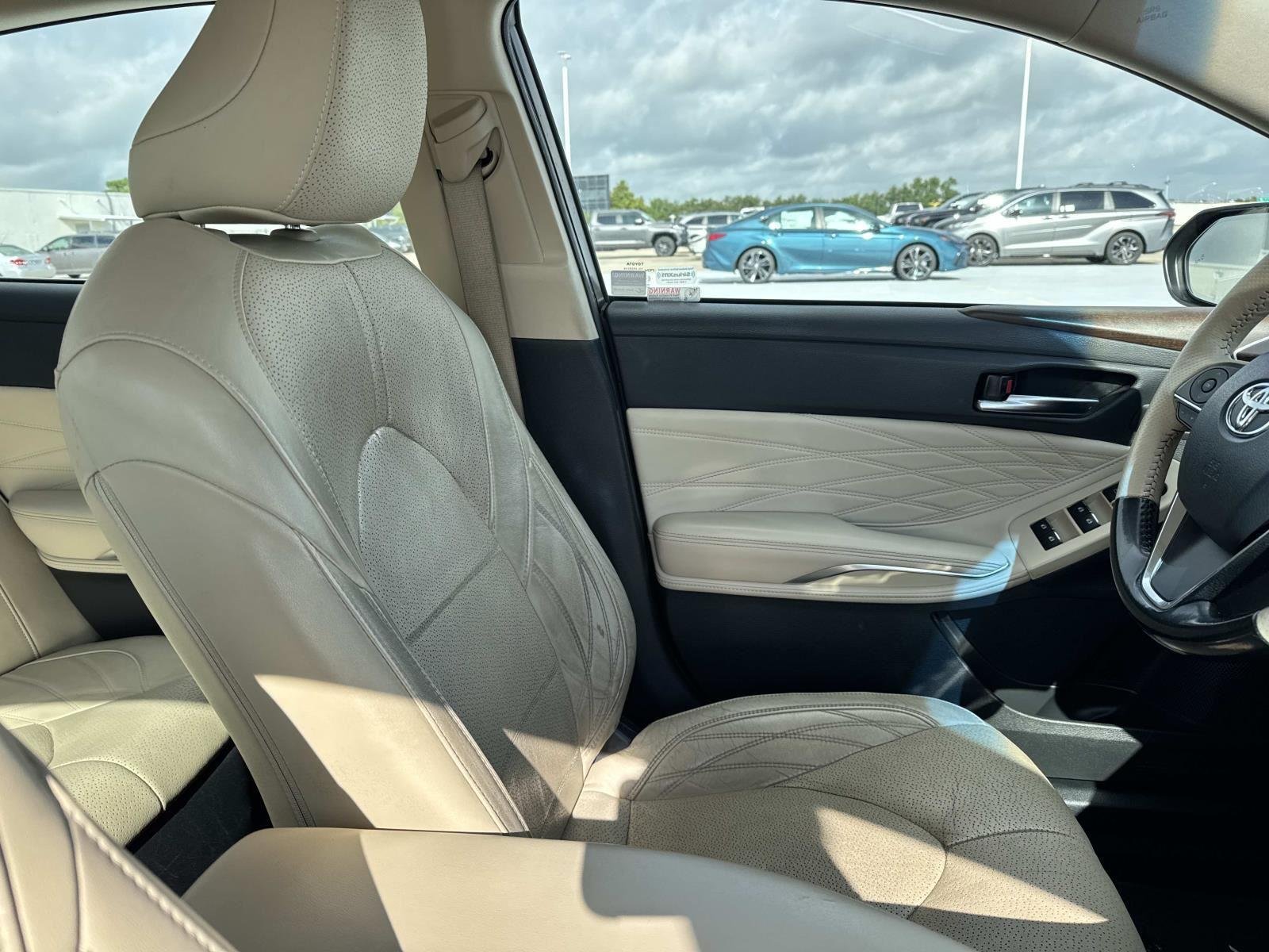 Used 2019 Ruby Flare Pearl Toyota Limited image 10