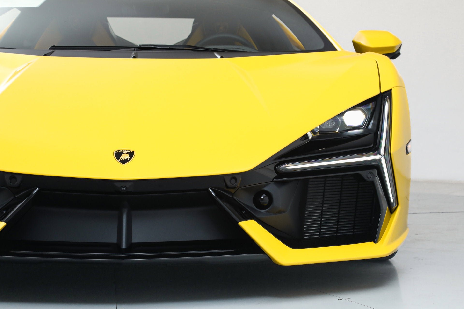2024 Lamborghini Revuelto Base - Photo 13