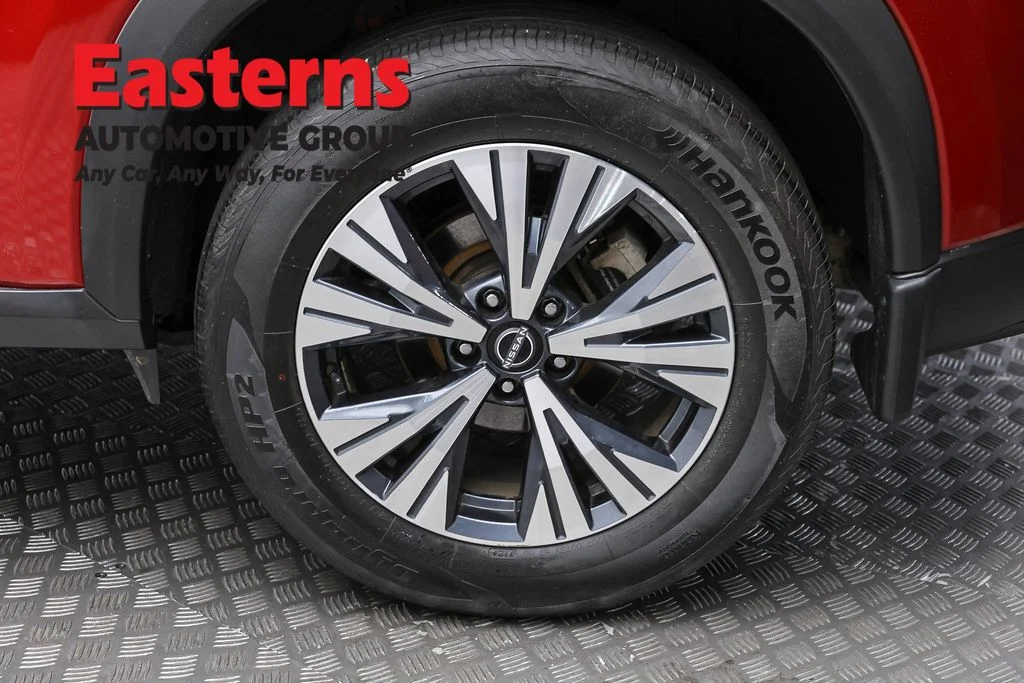 Used 2023 Red Nissan SV image 8