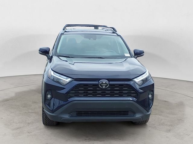 Used 2024  Toyota XLE Premium image 8