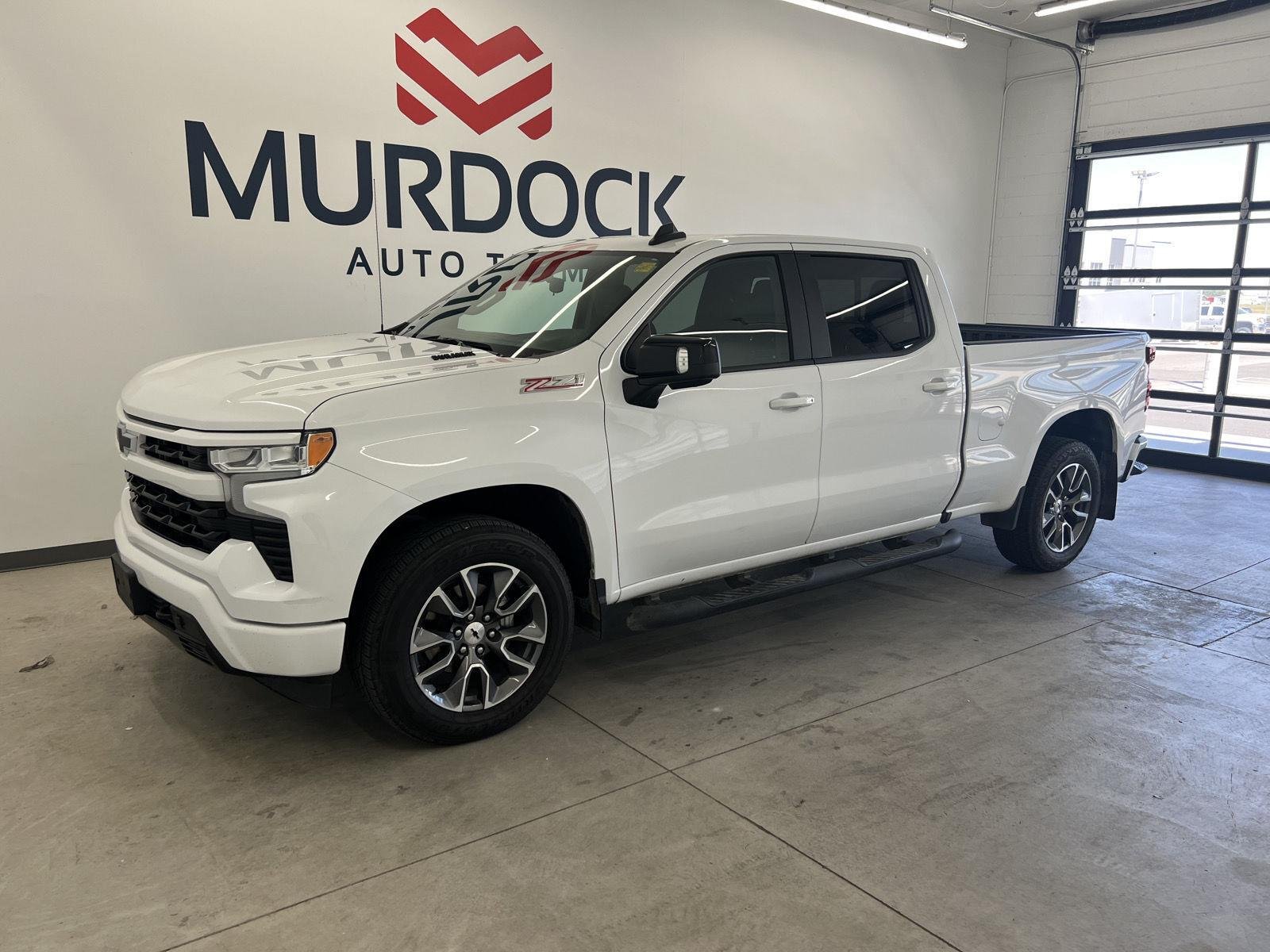 Used 2022 Summit White Chevrolet RST image 1