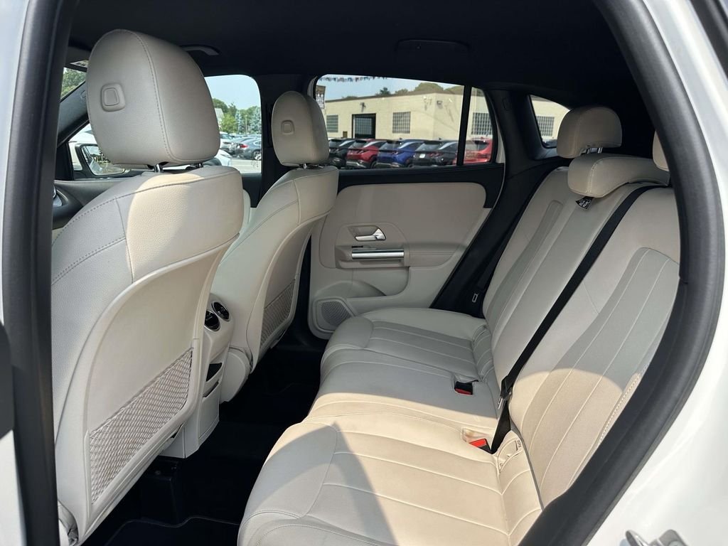2023 Mercedes-Benz GLA Base - Photo 19