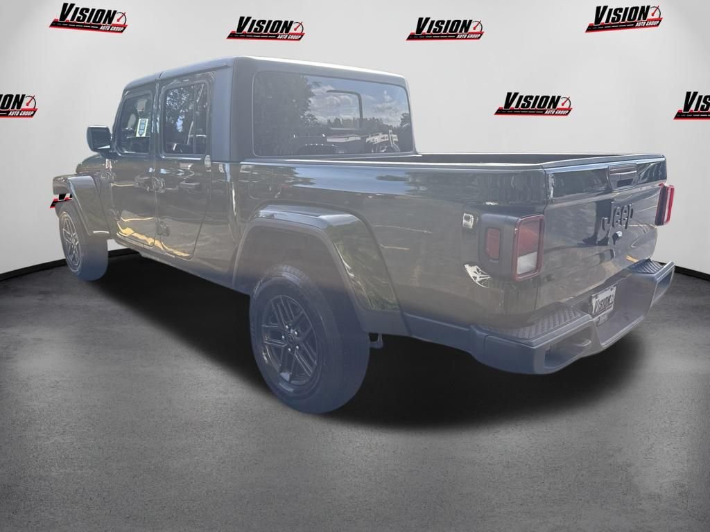 Used 2024 Green Jeep Sport S image 7