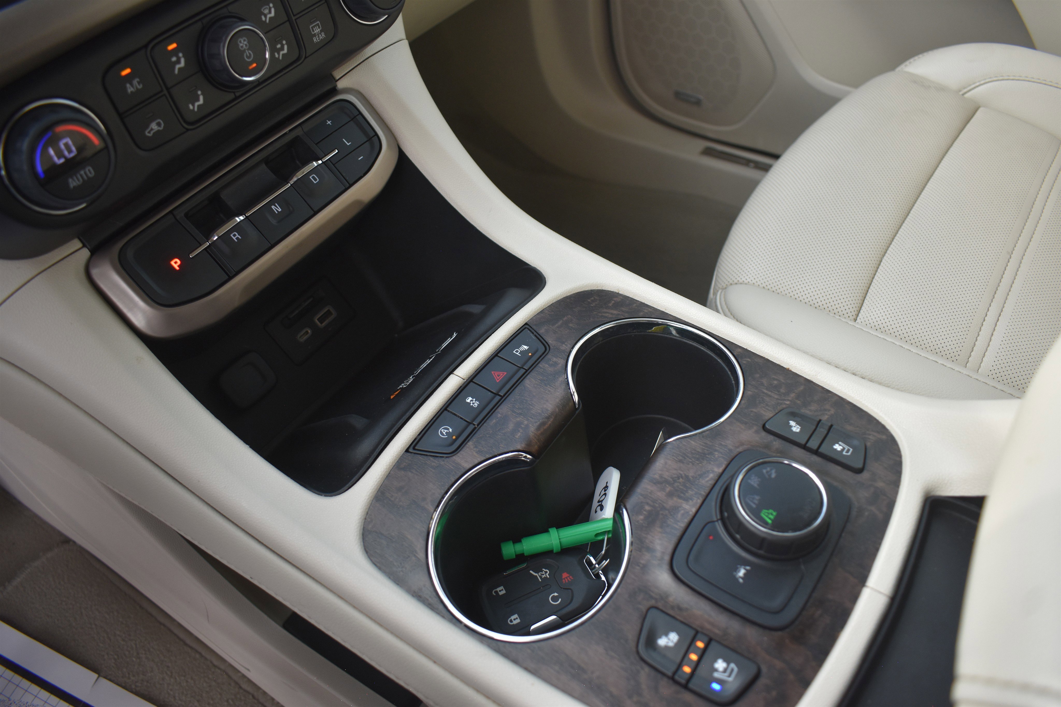 Used 2023 Summit White GMC Denali image 29