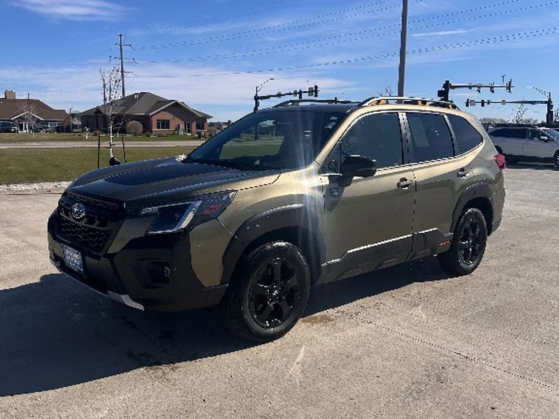 Used 2022 Autumn Green Metallic Subaru Wilderness image 2