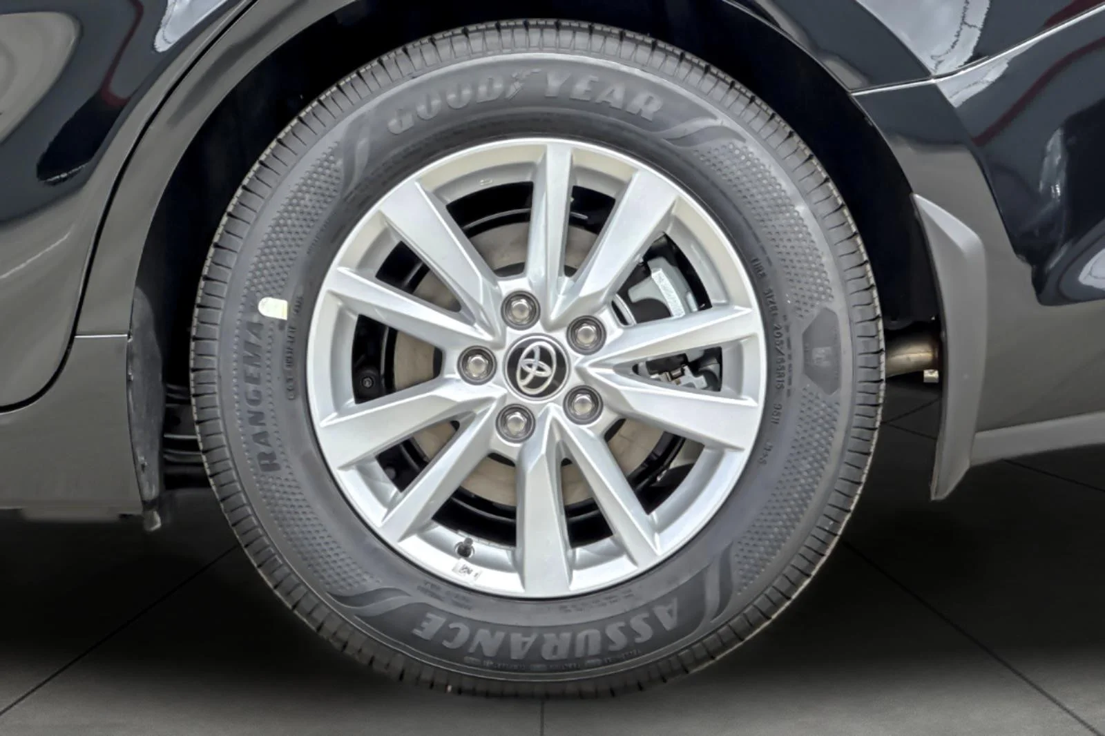 2026 Toyota Camry LE - Photo 24