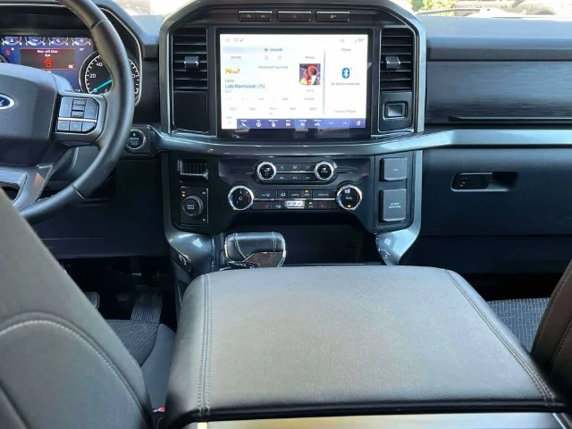 Used 2023 Avalanche Ford XLT image 16