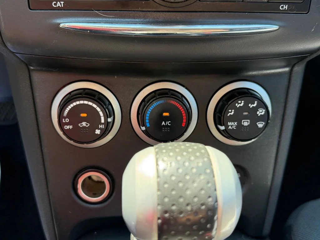 Used 2014 White Nissan S image 16