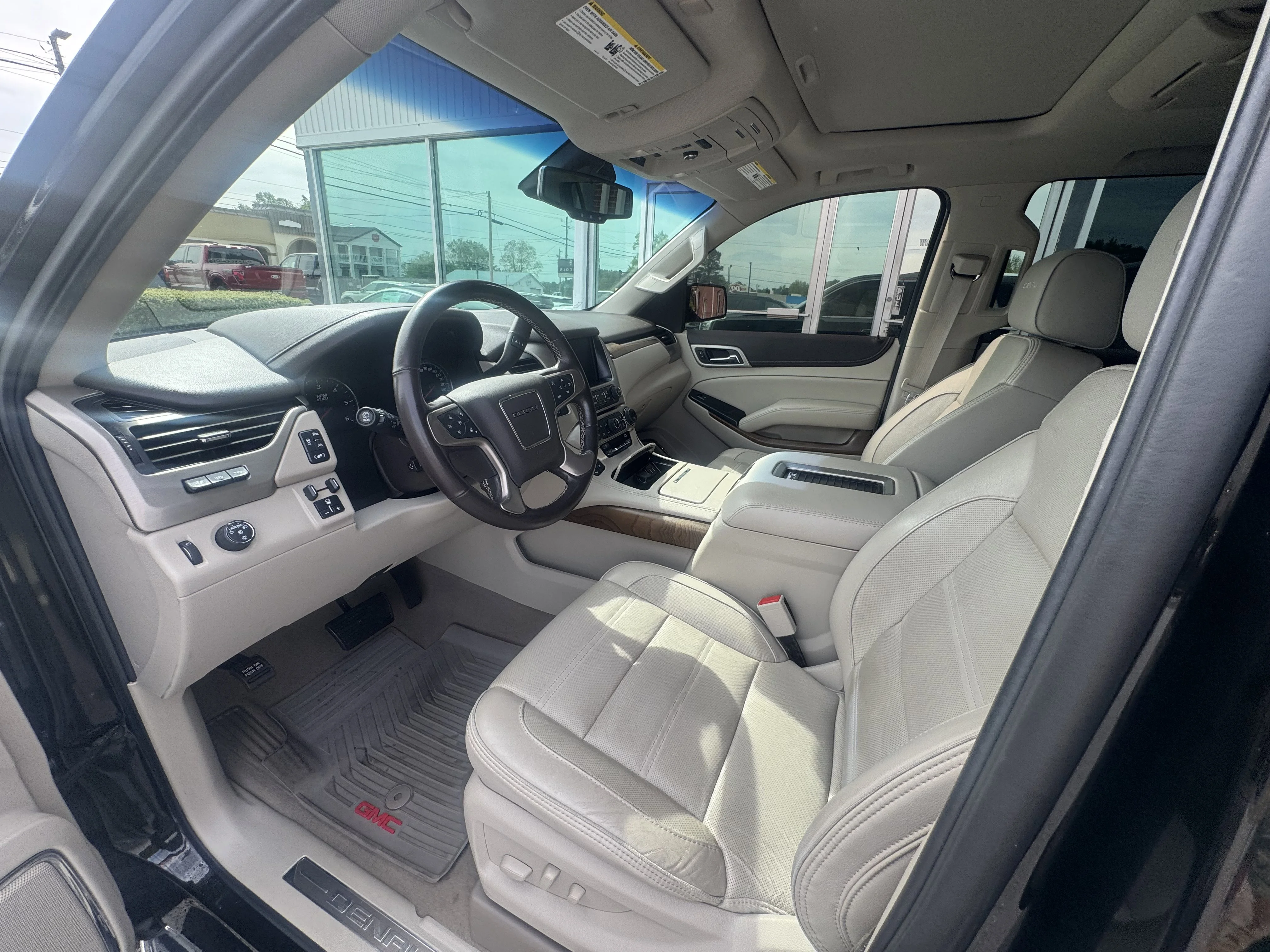 Used 2020 Onyx Black GMC Denali image 7