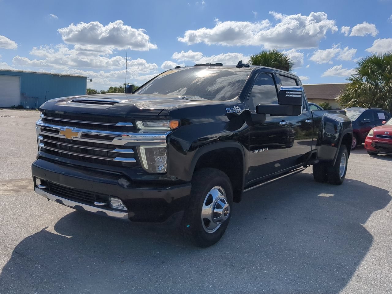 Used 2022 Mosaic Black Metallic Chevrolet High Country image 7