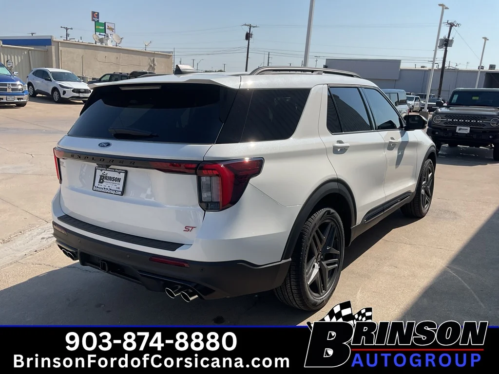 New 2026 Star White Metallic Tri-Coat Ford ST image 5