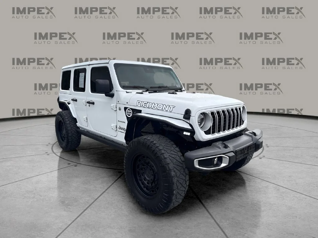 Used 2024 White Jeep Sahara image 7