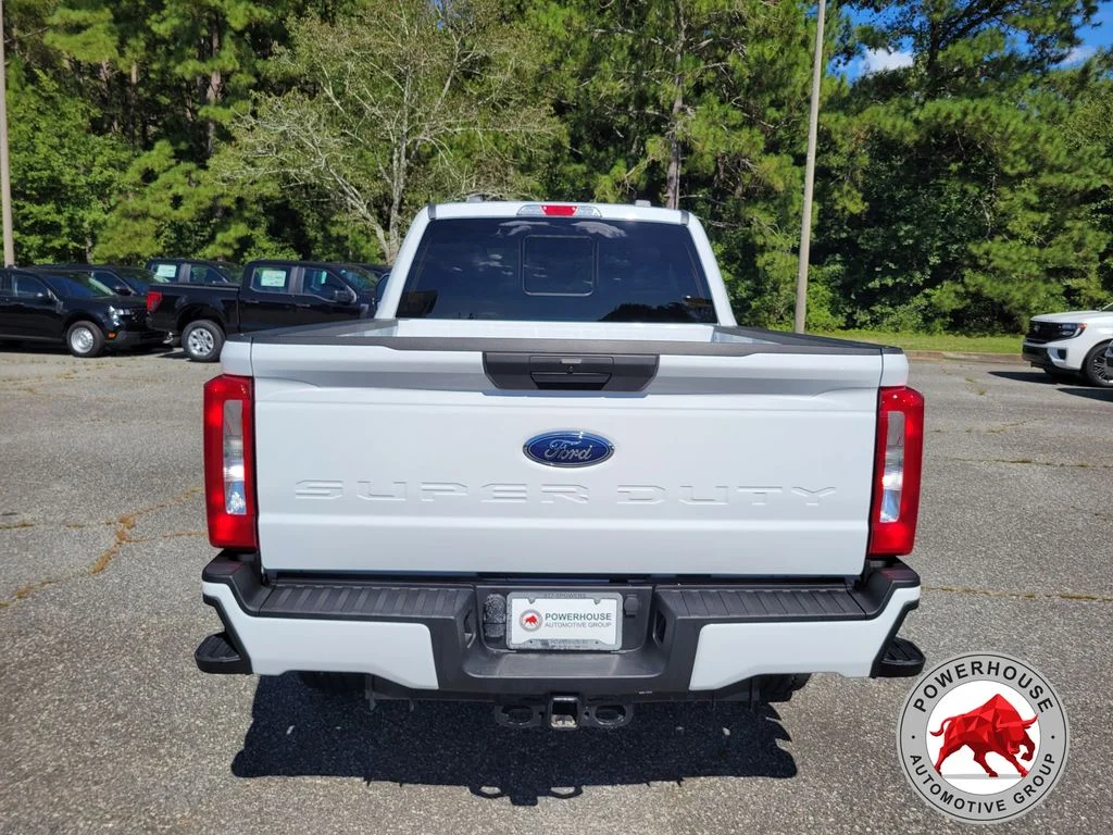 Used 2026 White Ford XL image 4
