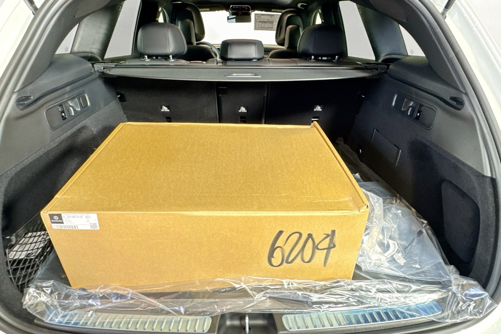 New 2026 Polar White Mercedes-Benz GLC 300 image 24