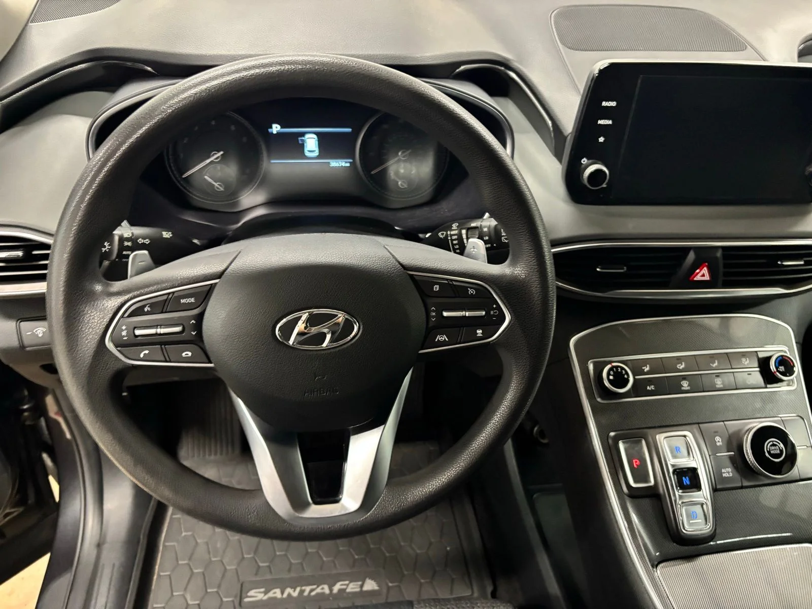 Used 2023 Gray Hyundai SE image 16