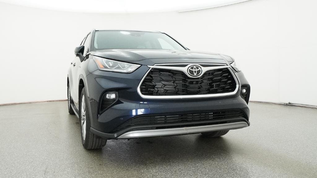 2026 Toyota Highlander Platinum - Photo 14